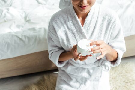 How to Apply Moisturizer Correctly: Tips for Getting the Most Out of Your Products