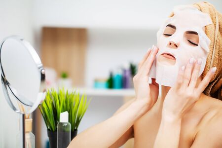 The Ultimate Guide to Minimalist Beauty Routines: How to Simplify Your Daily Regimen
