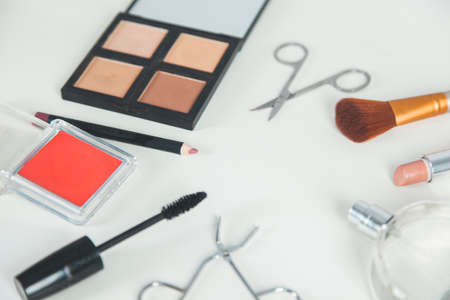 How to Read Ingredient Labels in Clean & Natural Beauty Products Like a Pro