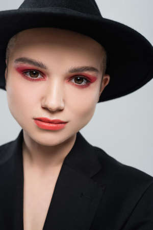 How to Nail Your New Year’s Eve Makeup Look: Sparkle, Shine, and Pop!