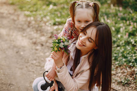 Kid-Friendly DIY Beauty Recipes: Safe, Non-Toxic Fun for the Whole Family