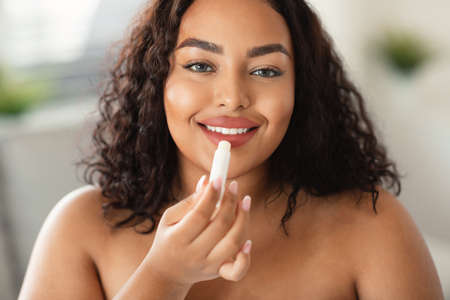 The Ultimate Travel Beauty Routine: How to Keep Your Skin Glowing on the Go