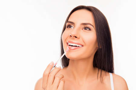 The Ultimate Guide to Choosing the Right Foundation for Your Skin Type