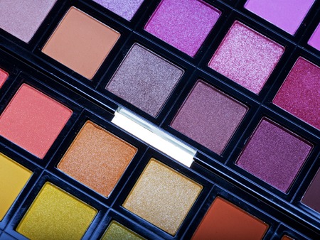 Creating Custom Eyeshadow Palettes: Personalization Tips and Tools