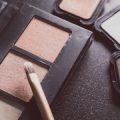 Makeup for Outdoor Summer Events: Sweat-Proof, Sun-Kissed, and Stunning