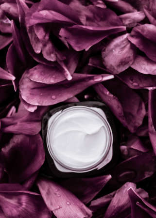 Anti-Aging Moisturizers: Do They Really Reduce Wrinkles and Fine Lines?